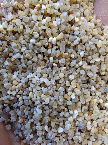 Кварцевый песок для водоподготовки фр. 1,6-3 мм.  купить в Костроме фото Камень Клуб