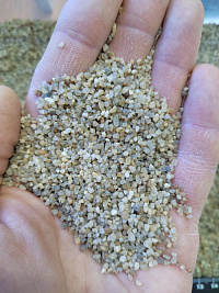 Кварцевый песок сухой фракцинированный фр. 1,6-4 мм.  купить в Костроме фото Камень Клуб