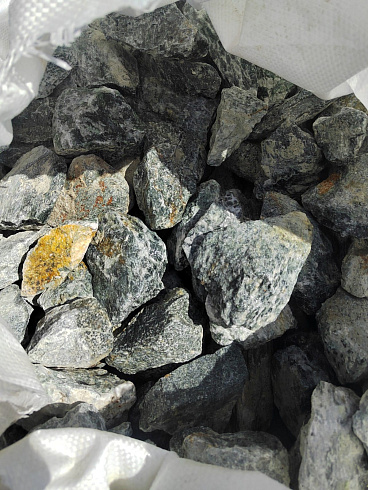 фото Галтованный жадеит (фр. 70-100 мм)  купить в Костроме в интернет-портале КАМЕНЬ КЛУБ