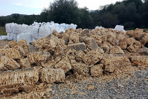 Kamenclub.ru: Крымский природный меотис фр. 100-500 мм.  купить в Костроме меотис бежевый рыжий молочный желтый ракушечник 4 500 руб/т   фото КАМЕНЬ КЛУБ