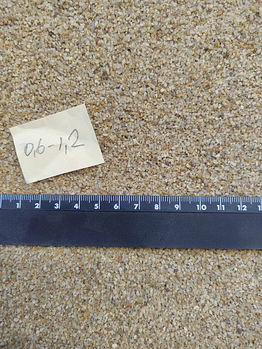 Кварцевый песок для площадок фр. 0,6-1,2 мм.  купить в Костроме фото Камень Клуб