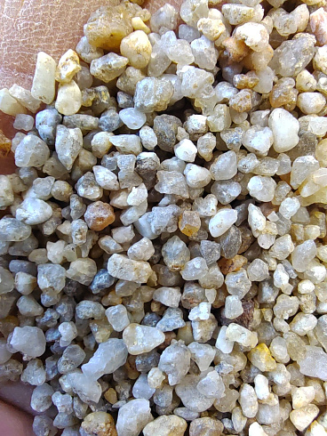 Кварцевый песок сухой фракцинированный фр. 1,6-4 мм.  купить в Костроме фото Камень Клуб