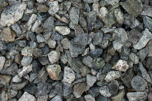 Kamenclub.ru: Щебень крошка зеленый (змеевик) фр. 3-5 мм  купить в Костроме камень змеевик зеленый, салатовый светло-зеленый мраморная каменная декоративная крошка 9000 руб/т   фото КАМЕНЬ КЛУБ