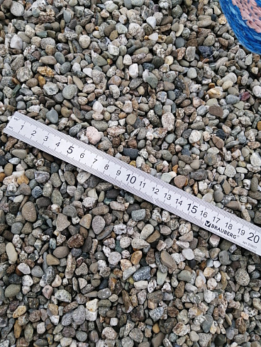 Kamenclub.ru: Галька речная окат (серая) фр.5-10 мм купить  в Костроме галька речная серая, серый, темно-серый, светло-серый, коричневый речная окатанная галька декоративная ландшатфная 5000 руб/т   фото КАМЕНЬ КЛУБ