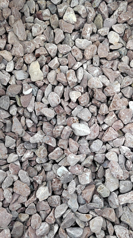 Kamenclub.ru: Мраморная крошка (щебень галтованный розовый) фр.20-40 мм.  купить в Костроме мрамор розовый, красный оголтованный округлый щебень  15000 руб/т   фото КАМЕНЬ КЛУБ