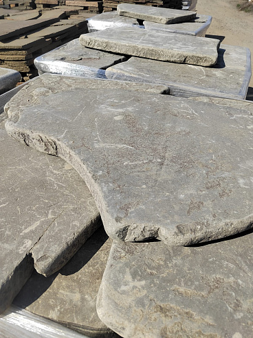 Kamenclub.ru: Песчаник галтованный для облицовки (фр. 2-5 см)  купить в Костроме песчник рыжий желтый серый песчаник окатанный речной 6 000 руб/т   фото КАМЕНЬ КЛУБ