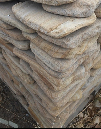 Kamenclub.ru: Песчаник пластушка галтованный желтый с рисунком (3 см)  купить в Костроме плитняк - пластушка желтый песчаник 21000 руб/м3   фото КАМЕНЬ КЛУБ