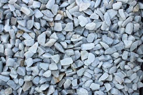 Kamenclub.ru: Мраморная крошка, щебень, цвет-белый,  фр. 20-40 мм.  купить в Костроме мрамор белый молочный слоновая кость айвори  мраморная крошка ландшафтная 12000 руб/т   фото КАМЕНЬ КЛУБ