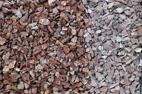 Kamenclub.ru: Мраморная крошка (щебень крошка розовый) фр. 10-20 мм.  купить в Костроме мрамор розовый, красный каменная декоративная крошка ландшафтная 11000 руб/т   фото КАМЕНЬ КЛУБ