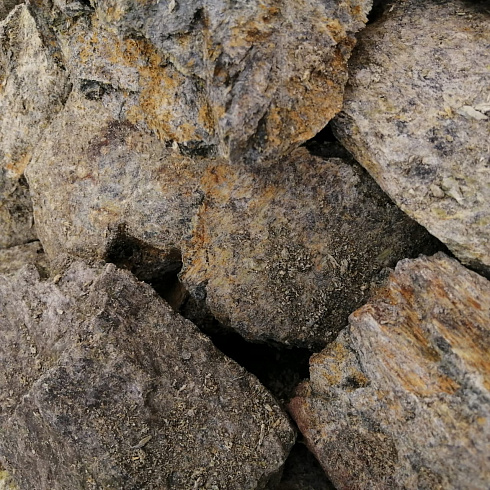 фото Змеевик салатовый  (фр. 70-100 мм)  купить в Костроме в интернет-портале КАМЕНЬ КЛУБ