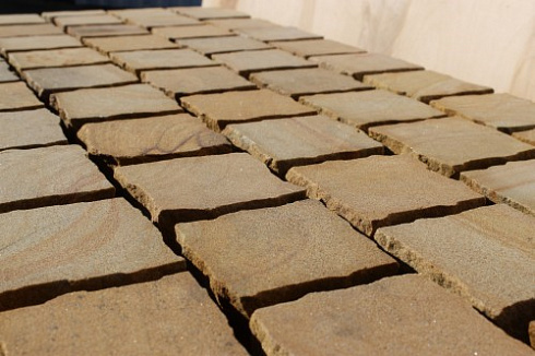 Kamenclub.ru: Песчаник брусчатка (Прага) art PSG-10-07  купить в Костроме    2600 руб/кв.м   фото КАМЕНЬ КЛУБ