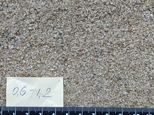 Кварцевый песок для площадок фр. 0,6-1,2 мм.  купить в Костроме фото Камень Клуб