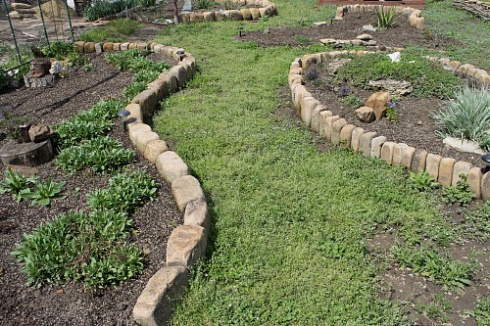 Kamenclub.ru: Песчаник для строительства и кладки блочный (фр 100-200 мм)  купить в Костроме песчаник бежевый серый рыжий валун мелкий для строительства песчаник 6500 руб/т   фото КАМЕНЬ КЛУБ