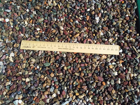 Kamenclub.ru: Галька речная окат цветная фр.5-10 мм. купить  в Костроме галька речная белый, серый, красноватый, синий, темно-серый речная окатанная галька декоративная 6800 руб/т   фото КАМЕНЬ КЛУБ