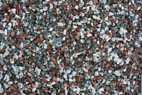 Kamenclub.ru: Мраморная крошка (щебень крошка микс: белый-розовый) фр. 10-20 мм.  купить в Костроме мрамор белый, розовый каменный декоративный ландшафтный щебень 12000 руб/т   фото КАМЕНЬ КЛУБ