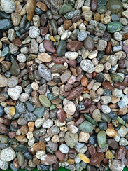 Kamenclub.ru: Галька речная окат цветная фр.5-10 мм. купить  в Костроме галька речная белый, серый, красноватый, синий, темно-серый речная окатанная галька декоративная 6800 руб/т   фото КАМЕНЬ КЛУБ