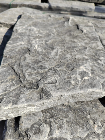 Kamenclub.ru: Песчаник галтованный для облицовки (фр. 2-5 см)  купить в Костроме песчник рыжий желтый серый песчаник окатанный речной 6 000 руб/т   фото КАМЕНЬ КЛУБ